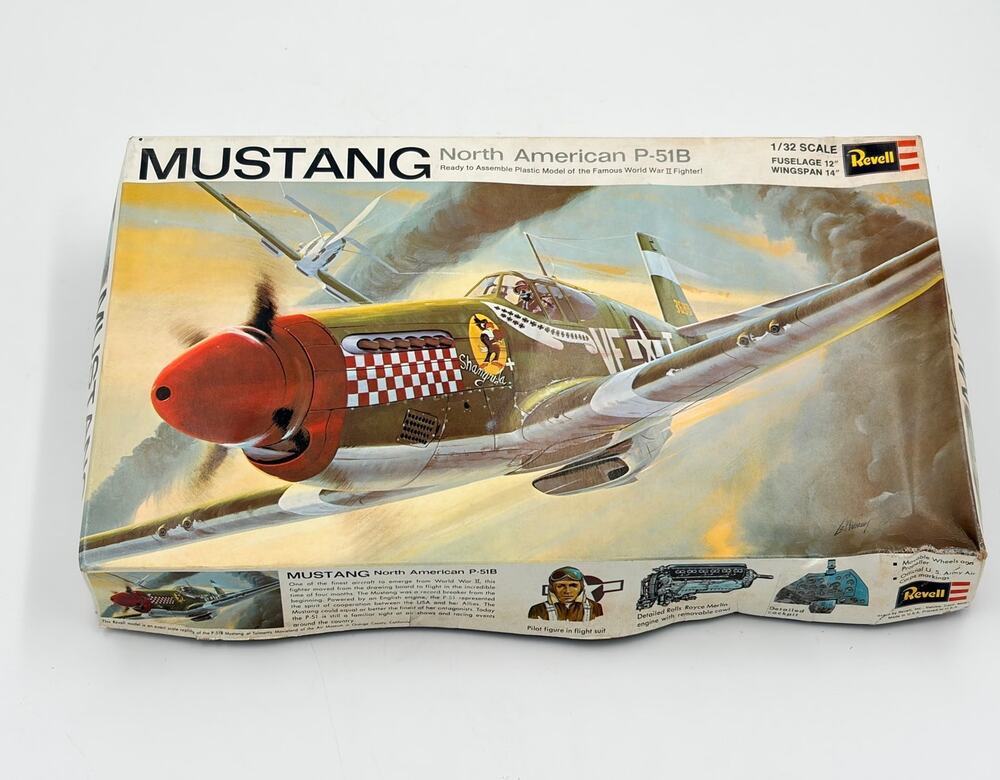 Revell  Mustang North American P-51B Aircraft